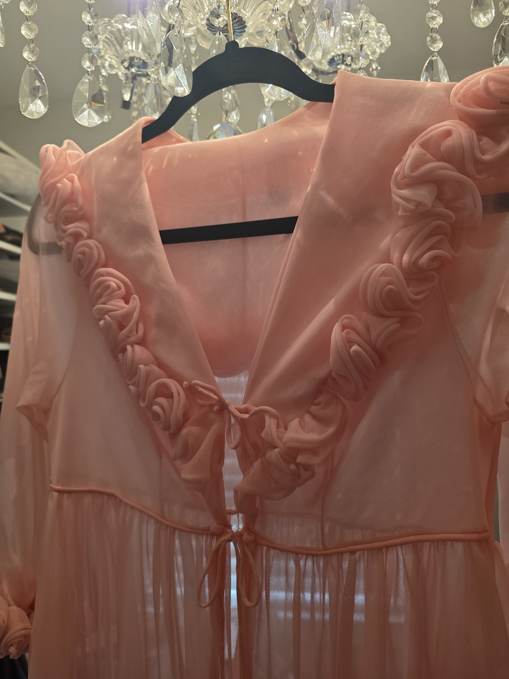 Vintage Ruffled Hollywood Style Long Robe - Picture 2 of 7